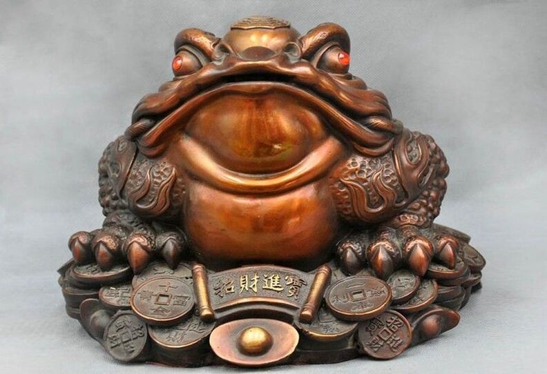 money frog amulet