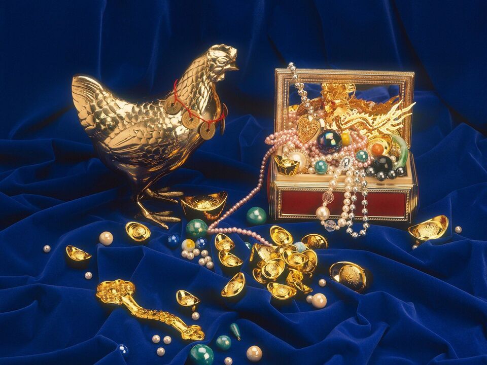 golden cock to attract money